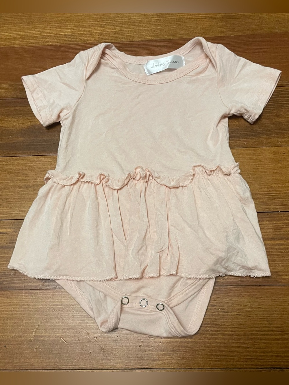 Aubrey Gianna Soft Peach Baby Skirted Bamboo Twirl Bodysuit Onesie Size 6-12 Mon